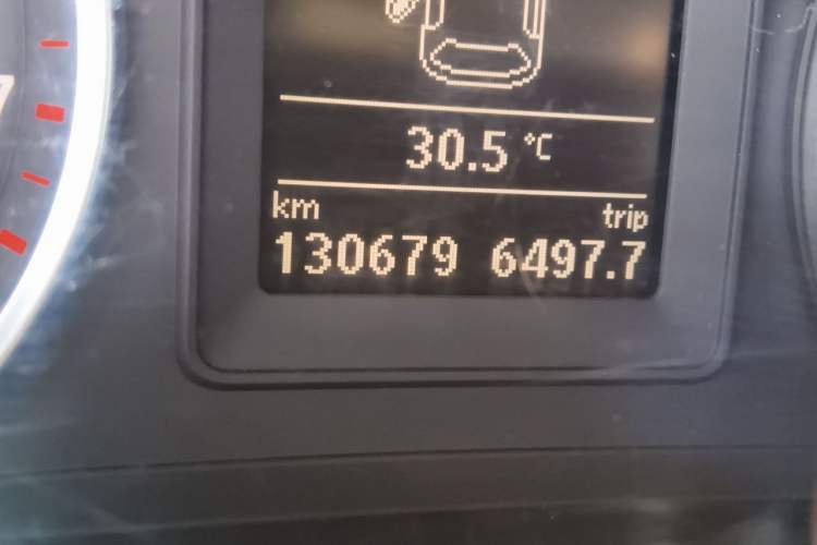 Used Volkswagen Tiguan 2012 2.0 TSI Automatic All-Wheel Drive Flagship Edition Odometer Close Up