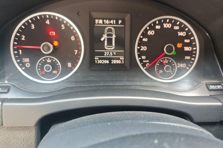 Used Volkswagen Tiguan 2012 1.8TSI Automatic All-Wheel Drive Elite Edition Odometer Close Up