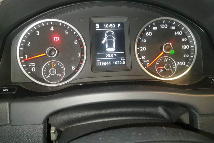 Used Volkswagen Tiguan 2012 1.8TSI Automatic Two-Wheel Drive Elite Edition Odometer Close Up