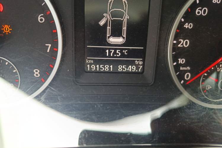 Used Volkswagen Tiguan 2012 1.8TSI Automatic Two-Wheel Drive Elite Edition Odometer Close Up