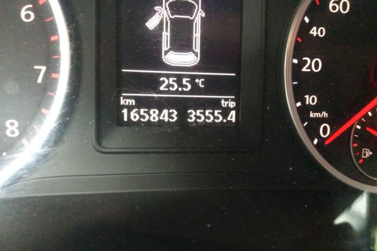 Used Volkswagen Tiguan 2012 2.0 TSI Automatic All-Wheel Drive Elite Edition Odometer Close Up
