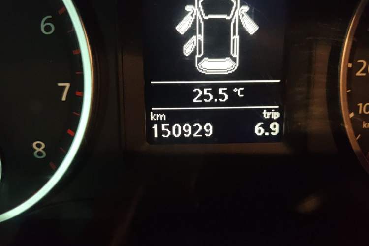 Used Volkswagen Tiguan 2012 1.8TSI Automatic Two-Wheel Drive Urban Edition Odometer Close Up