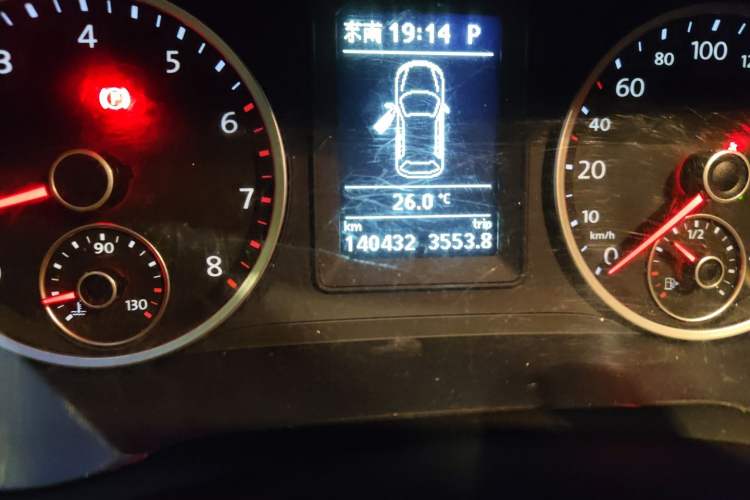 Used Volkswagen Tiguan 2012 1.8TSI Automatic All-Wheel Drive Elite Edition Odometer Close Up