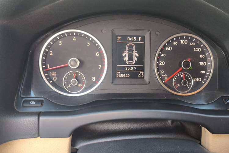 Used Volkswagen Tiguan 2012 1.8TSI Automatic Two-Wheel Drive Elite Edition Odometer Close Up