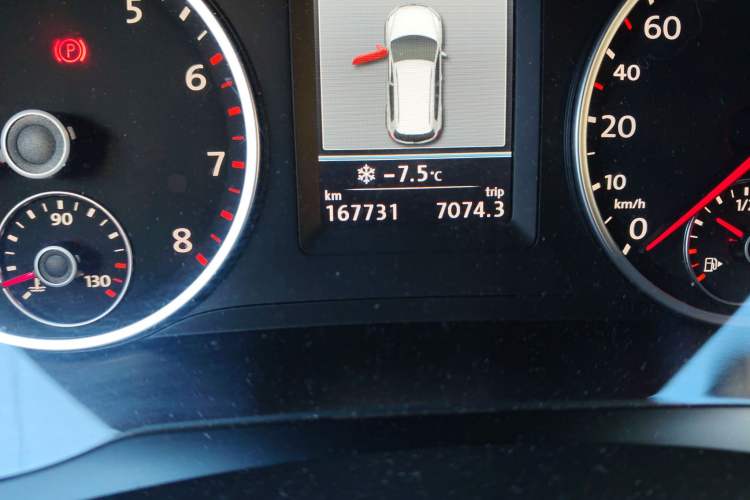 Used Volkswagen Tiguan 2012 2.0 TSI Comfort Edition Odometer Close Up