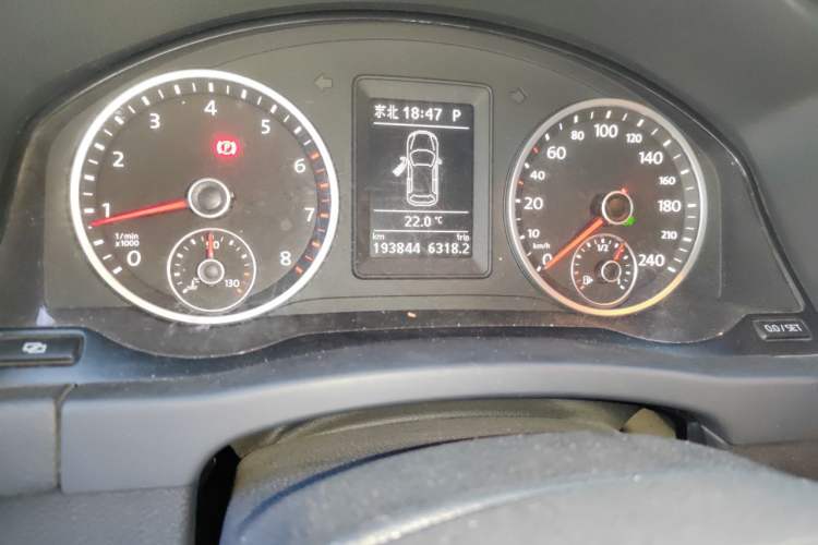 Used Volkswagen Tiguan 2012 1.8TSI Automatic Two-Wheel Drive Elite Edition Odometer Close Up