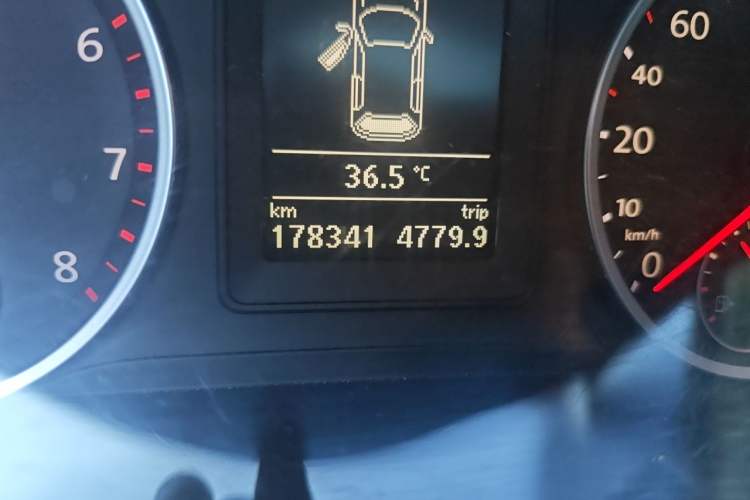 Used Volkswagen Tiguan 2012 1.8TSI Automatic All-Wheel Drive Elite Edition Odometer Close Up