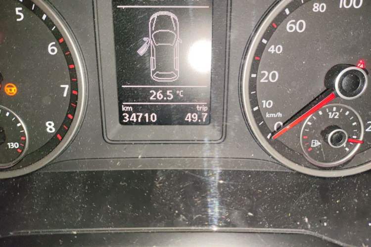 Used Volkswagen Tiguan 2012 1.8TSI Automatic Two-Wheel Drive Urban Edition Odometer Close Up