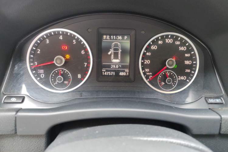 Used Volkswagen Tiguan 2012 1.8TSI Automatic All-Wheel Drive Elite Edition Odometer Close Up