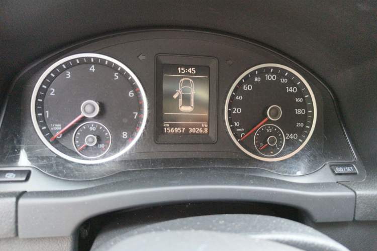 Used Volkswagen Tiguan 2012 1.8TSI Automatic Two-Wheel Drive Elite Edition Odometer Close Up