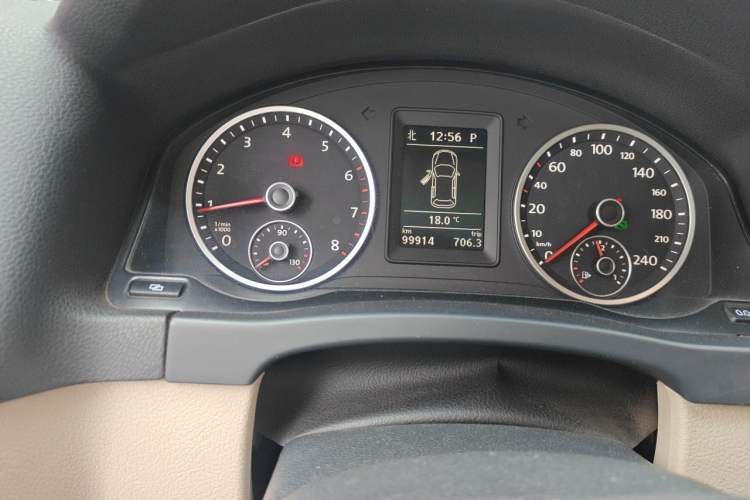 Used Volkswagen Tiguan 2012 1.8TSI Automatic Two-Wheel Drive Elite Edition Odometer Close Up