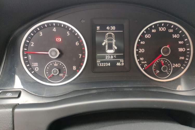 Used Volkswagen Tiguan 2012 1.8TSI Manual Two-Wheel Drive Enjoyment Edition Odometer Close Up