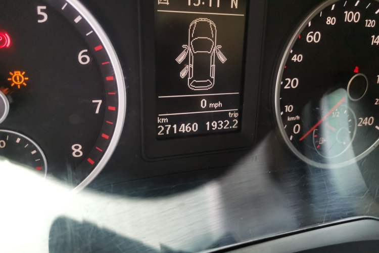 Used Volkswagen Tiguan 2012 1.8TSI Automatic All-Wheel Drive Elite Edition Odometer Close Up