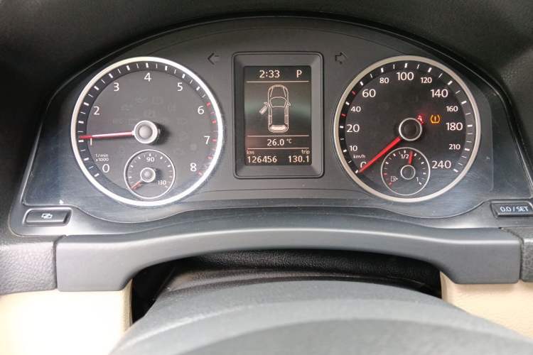 Used Volkswagen Tiguan 2012 1.8TSI Automatic All-Wheel Drive Fashion Edition Odometer Close Up