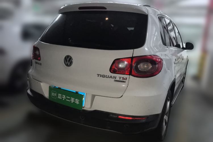 Used Volkswagen Tiguan 2012 1.8TSI Automatic Two-Wheel Drive Zhaoshi Edition Rear Right 45 Deg