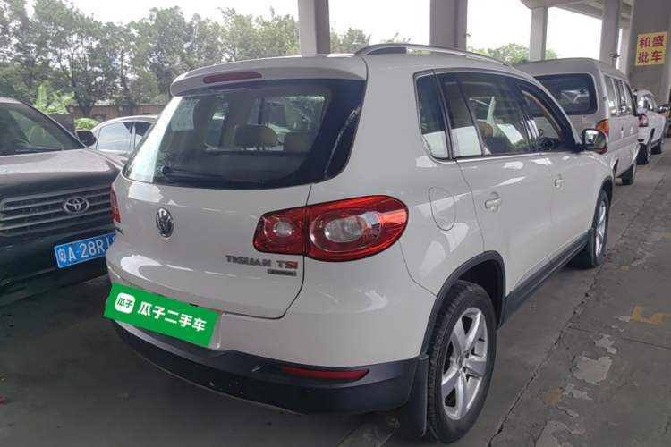 Used Volkswagen Tiguan 2012 1.8TSI Automatic All-Wheel Drive Elite Edition Rear Right 45 Deg