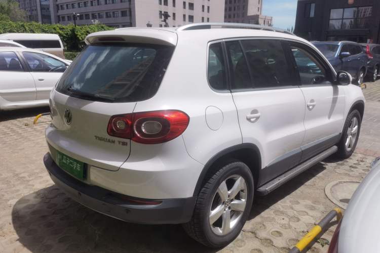 Used Volkswagen Tiguan 2012 1.8TSI Automatic Two-Wheel Drive Zhaoshi Edition Rear Right 45 Deg