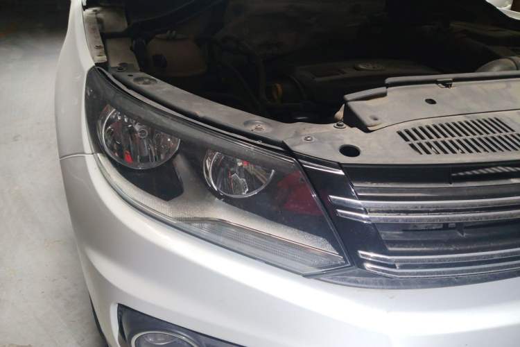 Used Volkswagen Tiguan 2012 2.0 TSI Comfort Edition Right Front Headlight