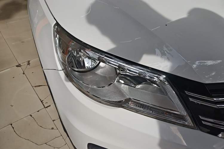 Used Volkswagen Tiguan 2012 1.8TSI Automatic All-Wheel Drive Fashion Edition Right Front Headlight