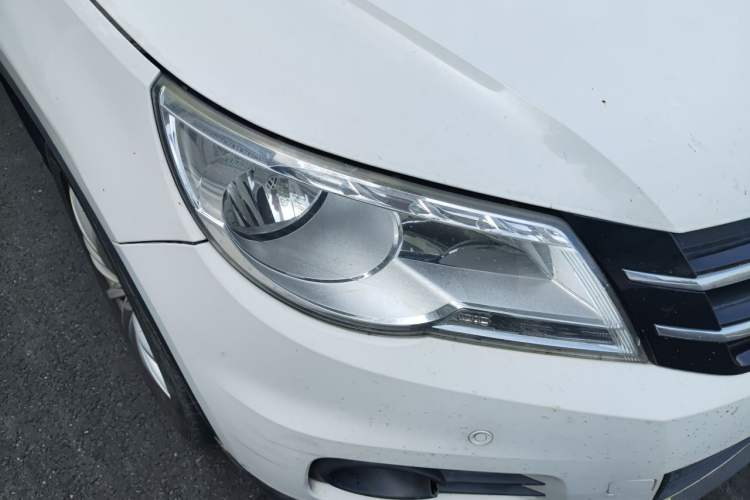 Used Volkswagen Tiguan 2012 1.8TSI Manual Two-Wheel Drive Enjoyment Edition Right Front Headlight