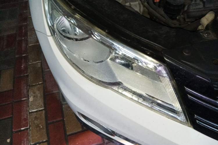 Used Volkswagen Tiguan 2012 1.8TSI Automatic Two-Wheel Drive Elite Edition Right Front Headlight