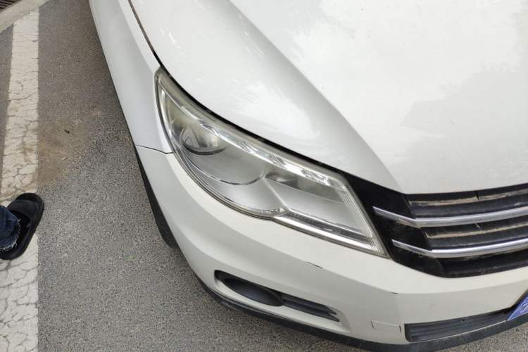 Used Volkswagen Tiguan 2012 1.8TSI Manual Two-Wheel Drive Urban Edition Right Front Headlight