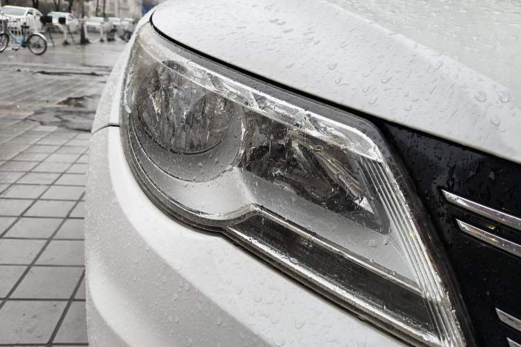 Used Volkswagen Tiguan 2012 2.0 TSI Automatic All-Wheel Drive Elite Edition Right Front Headlight