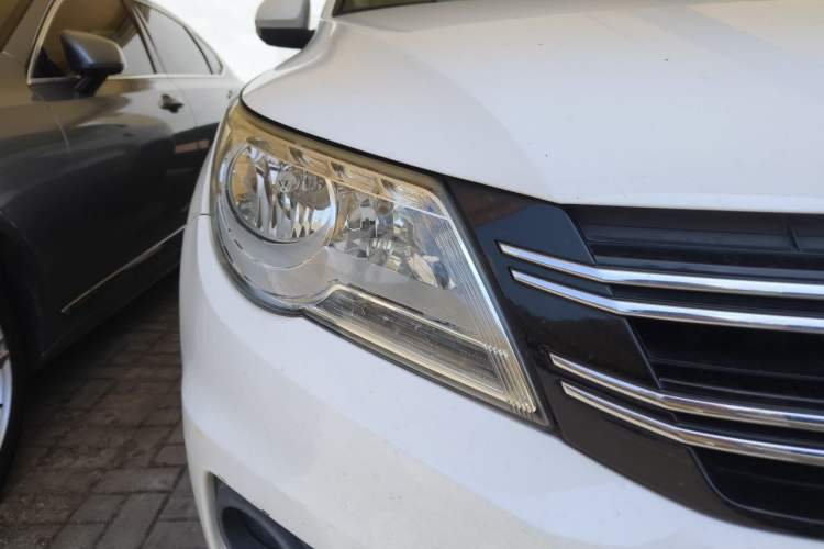 Used Volkswagen Tiguan 2012 1.8TSI Automatic Two-Wheel Drive Trend Edition Right Front Headlight