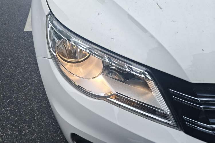 Used Volkswagen Tiguan 2012 1.8TSI Automatic Two-Wheel Drive Trend Edition Right Front Headlight