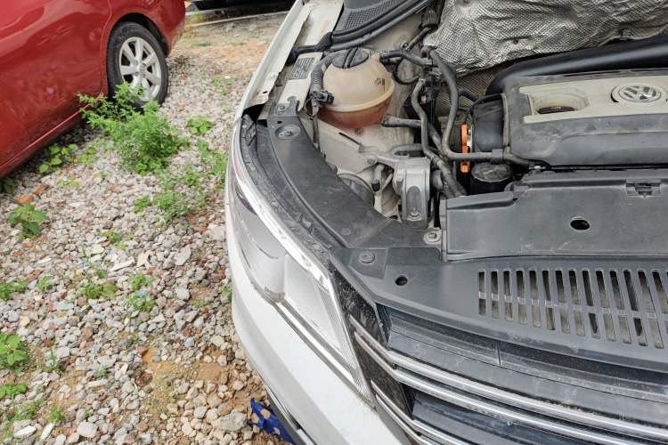 Used Volkswagen Tiguan 2012 1.8TSI Automatic Two-Wheel Drive Elite Edition Right Front Headlight