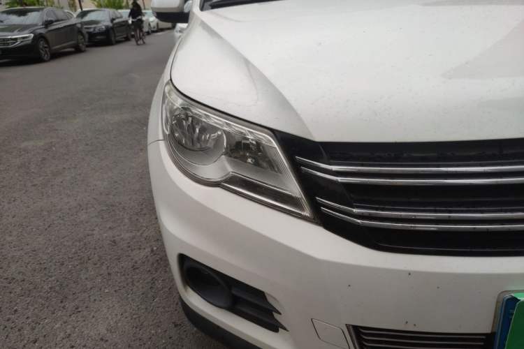 Used Volkswagen Tiguan 2012 1.8TSI Manual Two-Wheel Drive Enjoyment Edition Right Front Headlight