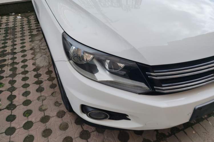 Used Volkswagen Tiguan 2012 2.0 TSI Comfort Edition Right Front Headlight