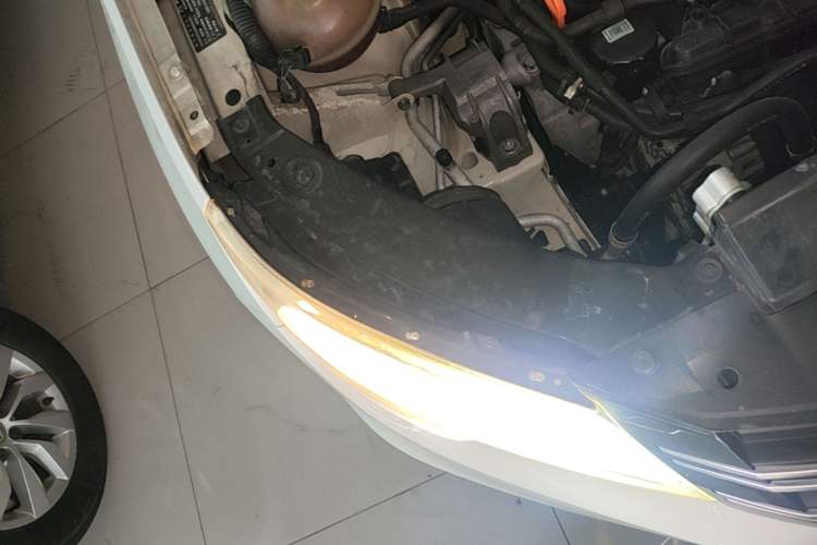 Used Volkswagen Tiguan 2012 1.8TSI Automatic All-Wheel Drive Fashion Edition Right Front Headlight