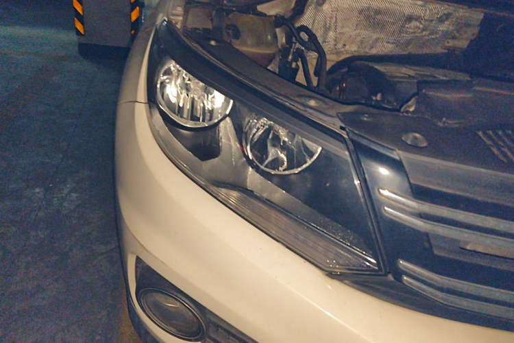 Used Volkswagen Tiguan 2012 2.0 TSI Comfort Edition Right Front Headlight