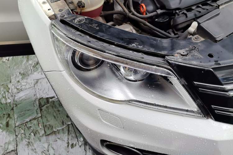 Used Volkswagen Tiguan 2012 1.8TSI Automatic Two-Wheel Drive Elite Edition Right Front Headlight