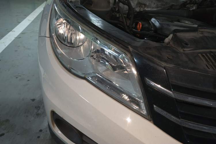 Used Volkswagen Tiguan 2012 1.8TSI Manual Two-Wheel Drive Urban Edition Right Front Headlight
