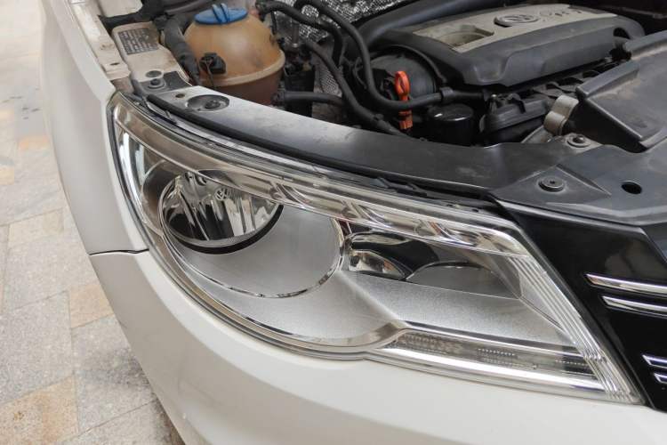 Used Volkswagen Tiguan 2012 1.8TSI Automatic Two-Wheel Drive Trend Edition Right Front Headlight