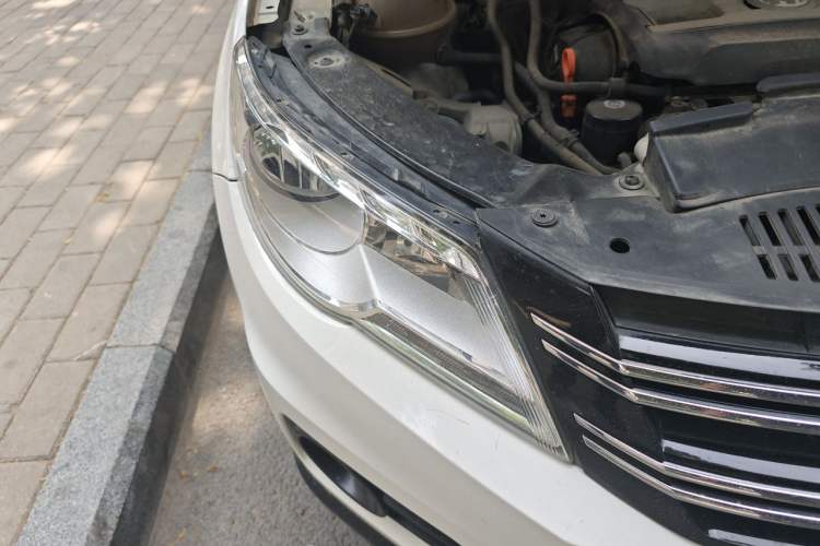 Used Volkswagen Tiguan 2012 1.8TSI Automatic All-Wheel Drive Fashion Edition Right Front Headlight