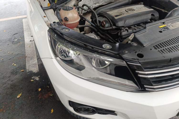 Used Volkswagen Tiguan 2012 2.0 TSI Comfort Edition Right Front Headlight