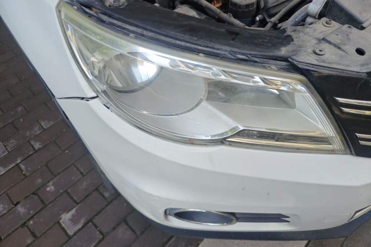 Used Volkswagen Tiguan 2012 1.8TSI Automatic All-Wheel Drive Elite Edition Right Front Headlight