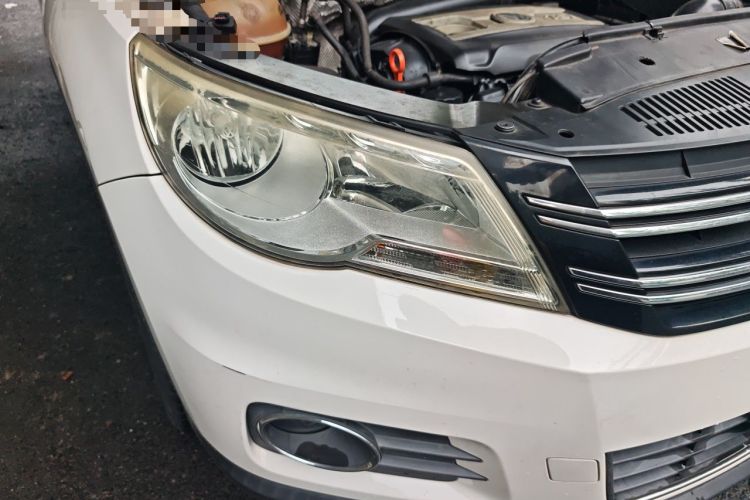 Used Volkswagen Tiguan 2012 2.0 TSI Automatic All-Wheel Drive Elite Edition Right Front Headlight