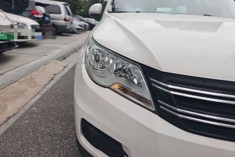 Used Volkswagen Tiguan 2012 1.8TSI Manual Two-Wheel Drive Urban Edition Right Front Headlight