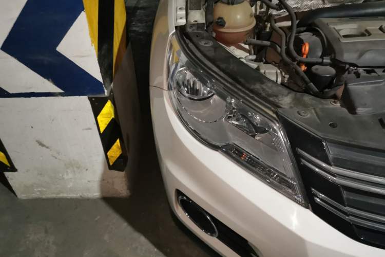 Used Volkswagen Tiguan 2012 1.8TSI Automatic Two-Wheel Drive Elite Edition Right Front Headlight