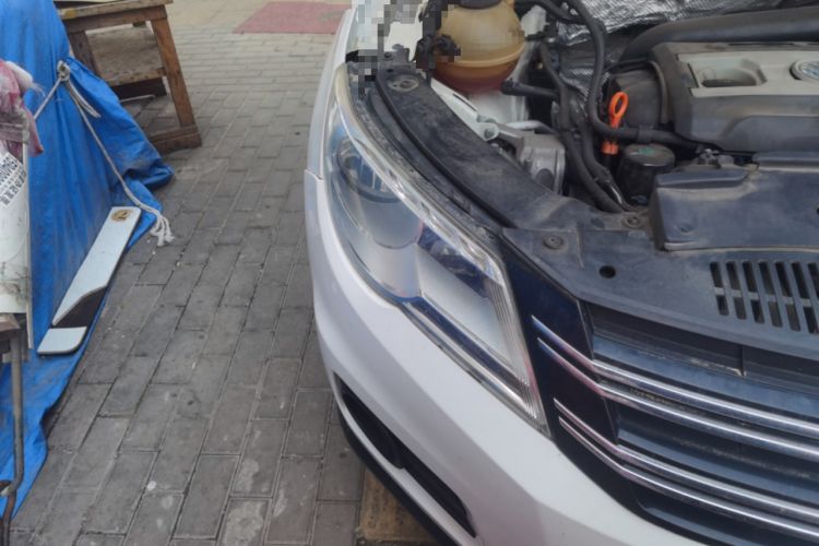 Used Volkswagen Tiguan 2012 1.8TSI Automatic Two-Wheel Drive Trend Edition Right Front Headlight