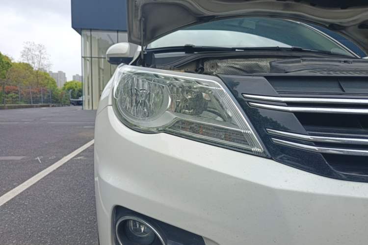 Used Volkswagen Tiguan 2012 1.8TSI Automatic Two-Wheel Drive Elite Edition Right Front Headlight