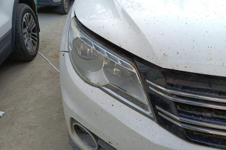 Used Volkswagen Tiguan 2012 1.8TSI Automatic All-Wheel Drive Elite Edition Right Front Headlight