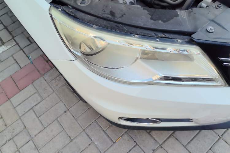 Used Volkswagen Tiguan 2012 1.8TSI Automatic All-Wheel Drive Elite Edition Right Front Headlight