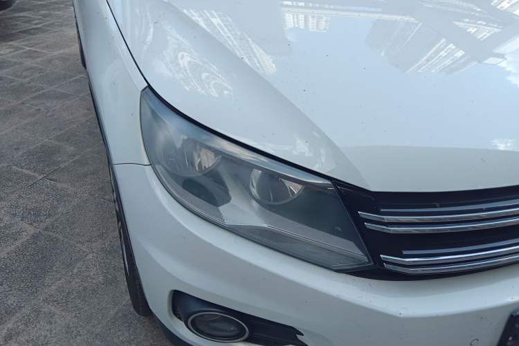 Used Volkswagen Tiguan 2012 2.0 TSI Comfort Edition Right Front Headlight