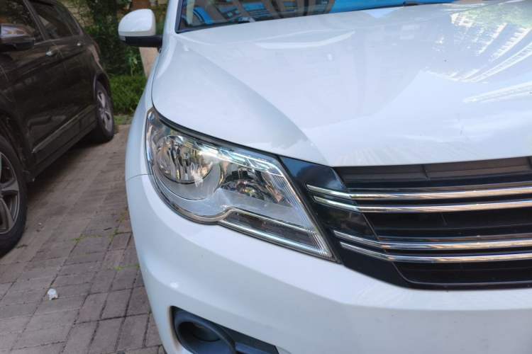 Used Volkswagen Tiguan 2012 1.8TSI Automatic All-Wheel Drive Fashion Edition Right Front Headlight
