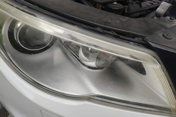 Used Volkswagen Tiguan 2012 2.0 TSI Automatic All-Wheel Drive Flagship Edition Right Front Headlight